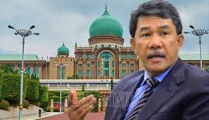 Menteri perumahan dan kerajaan tempatan dari tahun 2004 hingga 2018. Muhyiddin Umum Senarai Kabinet Baharu 2020 Tiada Timbalan Perdana Menteri Dilantik Air Times News Network