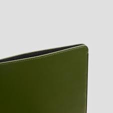 This 13 retina apple macbook pro is used in excellent condition. Watson 13 Inch Laptop Case Cactus Green Ulvmand
