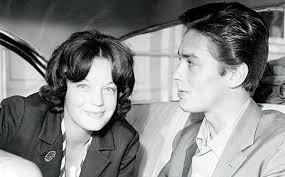 Tönkreteszi a siker a szép és híres nőket