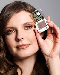 Deborah Ombretto Occhi Mono BIO Formula Pura Colore n.09 Mat Grey Brown,  con ingredienti 100% di origine naturale, Vegan e Animal Friendly :  Amazon.it: Bellezza