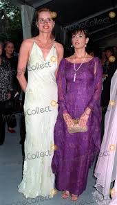 Add to that an excellent geena davis and david morse, some great action sequences and a completely bonkers conclusion and you've got yourself a perfect little slice of action. Photos And Pictures 15may97 Geena Davis Renny Harlin At The 1997 Cannes Film Festival