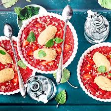 Griessmousse Mit Erdbeeren Rezept Edeka Rezept Rezepte Erdbeeren Rhabarbercreme