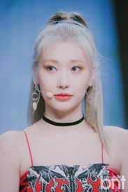 Jinny Who Dis Showcase Selebritas Gadis Korea Potret Diri