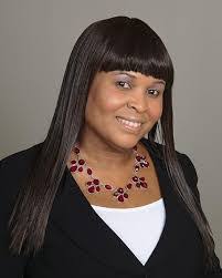 Maxine Ryan's Instagram, Twitter & Facebook