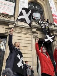 A body is found, and the victim bears a remarkable resemblance to captain marleau. Photos A Lille Le Capitaine Marleau A Defile Avec Les Gilets Jaunes