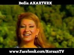 Bedia Akarturk Niye Cattin Kaslarini Youtube Sarkilar Muzik Unluler