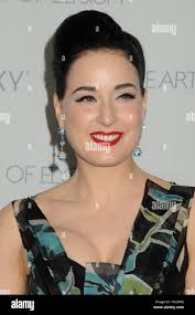 Hangar 103 hi-res stock photography and images