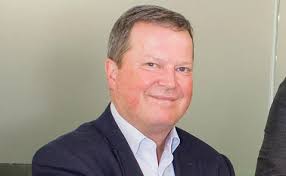 People news and analysis articles