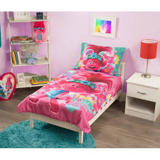 Trolls 4 Piece World Tour Lotta Love Toddler Bedding Set Walmart Com Walmart Com