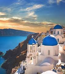 Santorini, officially thira and classic greek thera, is an island in the southern aegean sea, about 200 km southeast from the greek mainland. Pin Auf Miradasmagazine