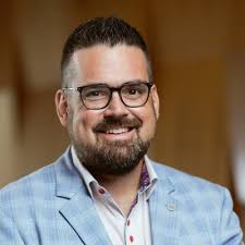 Thank you to everyone who joined me last weekend to celebrate my nomination  as a Member of the Order of Canada. I'm truly appreciative to have shared  this meaningful day with my