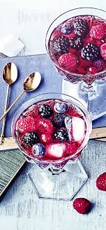 Beerenbowle Rezept Beeren Bowle Erdbeerbowle Rezepte Bowle Mit Alkohol