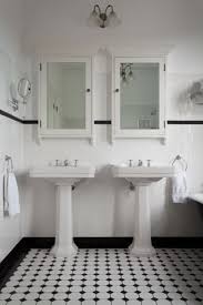 Image Result For English Style Bathroom Piastrelle Per Bagno Vintage Disegni Piastrelle Da Bagno Bagni Classici
