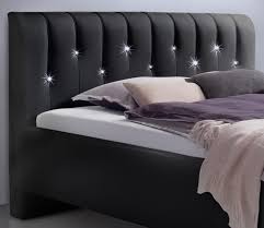 Bettsandrawir haben das bett schon in klein. Luxus Designer Lederbett Polsterbett Rimini Leder Bett Schwarz Mit Swarovski Kristallen Im Kopfteil Supply24