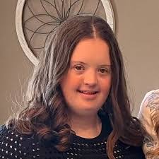 Andrea Jones's Instagram, Twitter & Facebook