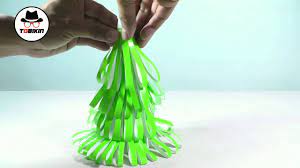 Yang kita butuhkan adalah sebuah benang untuk kemudian kita masukkan satu persatu kancing tersebut. Cara Membuat Pohon Natal Dari Ale Ale Bekas Yang Unik 15 Inspirasi Pohon Natal Minimalis