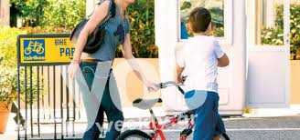 Όπως έχει γίνει γνωστό, η τζένη μπαλατσινού θα φορέσει νυφικό φόρεμα zeus & dione και θα φτάσει στην εκκλησία συνοδευόμενη από τον γιο της, μάξιμο. Tzenh Mpalatsinoy H Zwh Ths Podhlato Gia Xarh Toy Ma3imoy Fwto Filathlos Gr To Egkyrotero A8lhtiko Blog