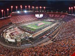 Officials from bristol motor speedway announced this week that tennessee and virginia tech will play a college football game at the track in 2016, called the battle of bristol. Photos Battle At Bristol Between Tennessee And Virginia Tech Sets Attendance Record