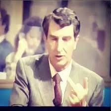 Nato in una famiglia di origine francese, di tolone, da parte di padre, ufficiale dell'aeronautica. Corrado Augias Il Punkabbestia Photos Facebook