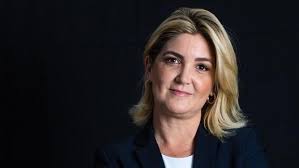 Lourdes Muñoz Barrera: «En mi casa, por supuesto, cocina mi marido. Yo solo  quemo las tostadas»