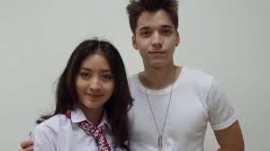 Sementara itu, natasha wilona selalu tampil menggemaskan saat mengambil foto selfie. Stefan William Sebut Nama Natasha Wilona Trending Nomor 1 Youtube