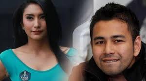 Raffi Ahmad Dan Mantan Pacarnya Tyas Mirasih Berduaan Di Dalam Mobil Begini Komentar Suami Tribun Timur