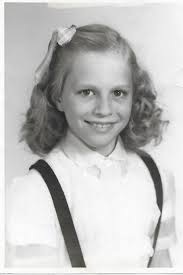 Family resemblance: daughter resembles grandmother