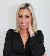 Desiree Barbazon's Instagram, Twitter & Facebook