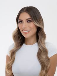 Ella es Ale Espino, Candidata a Reina de la #FNSM2021 y modeló para el  video oficial del #FestivalVirtual #CalverasContigo 💀 Si es tu favorita  puedes apoyarla usando el #TeamAleEspino