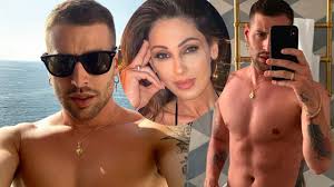 Maybe you would like to learn more about one of these? Livio Cori Ecco Chi E Il Nuovo Fidanzato Di Anna Tatangelo E Il Mistero Sul Suo Segreto Biccy It