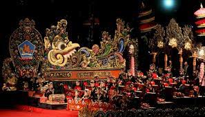 Talempong merupakan salah satu alat musik tradisional minangkabau yang penggunaannya hampir sama dengan bonang yang ada dalam perangkat gamelan. Mengulas 13 Alat Musik Tradisional Bali Yang Eksotis