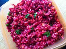 Vous Aimez La Betterave Rouge Alors Voici Une Excellente Recette De Salade A La Betterave Rouge Cru Avec Salade Betterave Rouge Betterave Betterave Rouge Crue