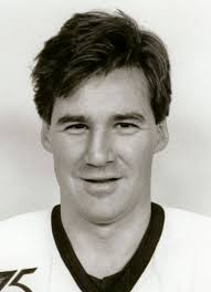 Player photos for the 1976-77 Nanaimo Clippers at hockeydb.com