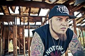 Living for life (2017) and suicidal tendencies: Ce Hache I Bajista Chileno Ra Diaz Es El Nuevo Integrante De Suicidal Tendencies
