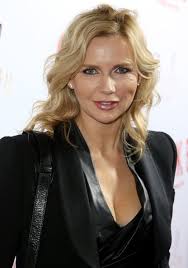 Veronica Ferres Cake Premieres Hollywood Icvwlcdf9zul Jpg 416 594 Pixel Veronica Frau Filme