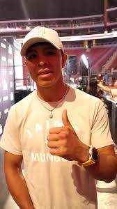 VIERNES, VIERNES, VIERNES 🗣️ #MunguiaBazinyan