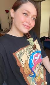 Laura Inda's Instagram, Twitter & Facebook