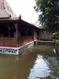 Desain cafe sederhana dengan dinding ubin keramik putih dezeen.com. Warung Joglo Purwokerto Ulasan Restoran Tripadvisor