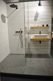 Agrob Buchtal Presentiert Ihnen Die Serie Lasa Cemento Und Die Serie Alcina Die Super Mit Einen Bad Gunstig Renovieren Badezimmer Dusche Fliesen Bad Einrichten