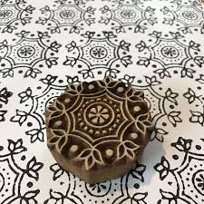 Pin Von Turkan Gezek Auf Block Printing In 2020 Textildruck Textilien Bedrucken Holzstempel
