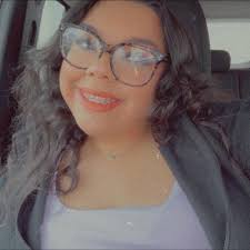 Let us do the cooking tonight! 🐔🥤 Have you tried our Family Meal bundles?  With bundles starting at $25.88+tax make ordering for the entire family  simple and convenient with our Build Your