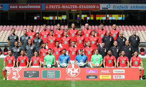 Dies betrifft auch die erteilte ausnahmegenehmigung der stadtverwaltung kaiserslautern und hat eine beschränkung der zuschauerzulassung für das 1. Neues Mannschaftsfoto Der Fck Kader 2020 21 Der Betze Brennt