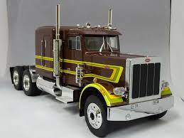 Peterbilt 359 (1967) Truck Lorry Brown Brown RK180081 Road Kings 1:18