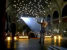 Invincible tells the true story of zishe breibart, a jewish blacksmith from eastern poland who travels to berlin in the 1930s to join a night club cabaret. Invincible 2001 Trailer Youtube