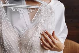Im ballkleid art von hochzeitskleid, bleibt das zentrum des fokus die obere hälfte des körpers. Brautkleid Nach Der Hochzeit 10 Tipps Fur Die Verwendung