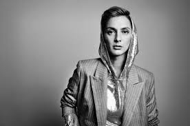 She is 37 years old and is a libra. Barbora Polakova Sono