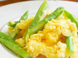 アスパラガスとチーズのスクランブルエッグ by aprea レシピ レシピ 料理 レシピ アスパラガス レシピ