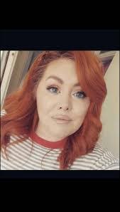 Melanie Farrell's Instagram, Twitter & Facebook