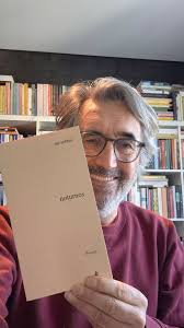 LEITURAS_PARA_DEZEMBRO] Este mês que agora se inicia terá alguns dias de  descanso o que pode significar que a pilha exagerada que vos apresento pode  ser uma aventura proveitosa. Neste mês dedico-me especialmente