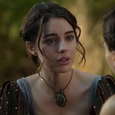 Eve Grimes's Instagram, Twitter & Facebook